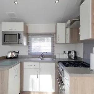https://edinburgh-seton-sands-rio-caravan-pet-friendly.edinburghhotelsuk.org